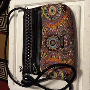 Womens sakkroots purse multicolored with strap wristlet handle top zipper open